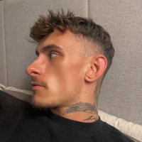 az (@azblackmore_) 's Twitter Profile