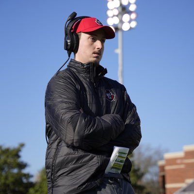 Offensive Graduate Assistant @GovsFB #LetsGoPeay Jeremiah 29:11 | HEC | Gardner-Webb Alum