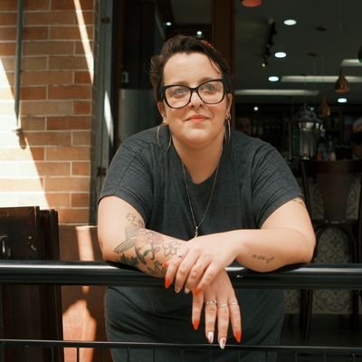 ThatyMoura's profile picture. Jornalista apaixonada por música. E é biscoito. ¯\_(ツ)_/¯

@belouderartists @belouderyou @iarnuoucast
Contato: falecom@thatymoura.com.br