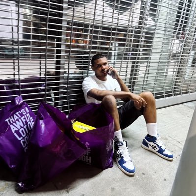 26 | Tuskegee University | Owner of @Intangebleinc| Los Angeles, CA | Instagram: IntangebleAngelo
