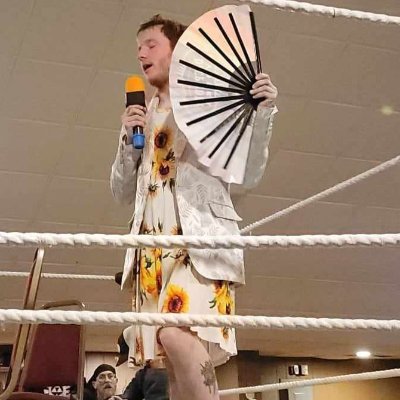 @onaforkliftpod w/ @jensencollins3. Wrestling Videographer and Personality. Drag enthusiasts. Not your average Male-wife.