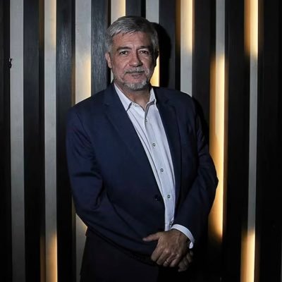Presidente de @AnalyticaARG. Economista UBA. De Racing, una pasión inexplicable.