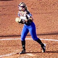 Holly Lowenberg (@hollerhead7) 's Twitter Profile
