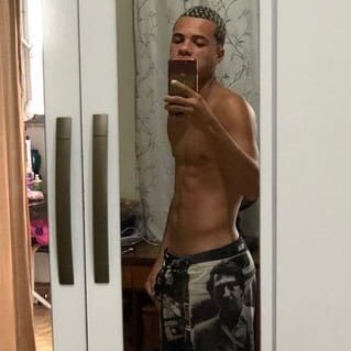 Mrcio1436750's profile picture. 