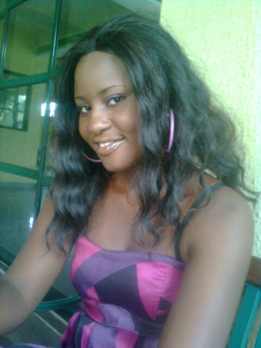 ateksbee's profile picture. 