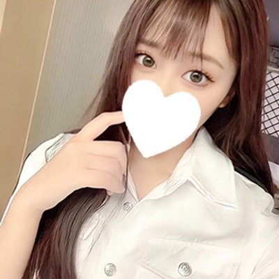 はじめまして♪
福岡の人いたらフォローしてくださーい♪
飲みとか遊び行きましょー♪
成人です♪