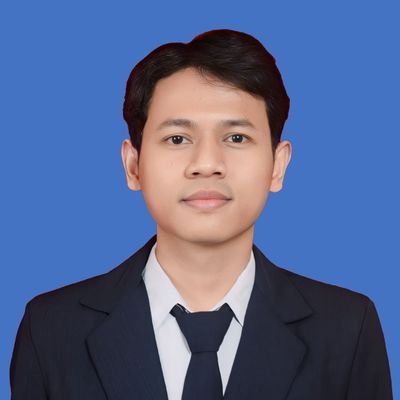 🎓 PTI 17 - UM
🎨 Desainer
🎙️ Komedian