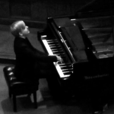 Classical pianist from Canada, currently based in Vienna, Austria