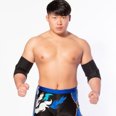 大阪プロレス 徳島県阿波市出身 佐野蒼嵐(20)です。
11月23日アゼリア大正ホール大会にてデビュー致しました。
チケットの取り置きなどはDMにて受け付けております。