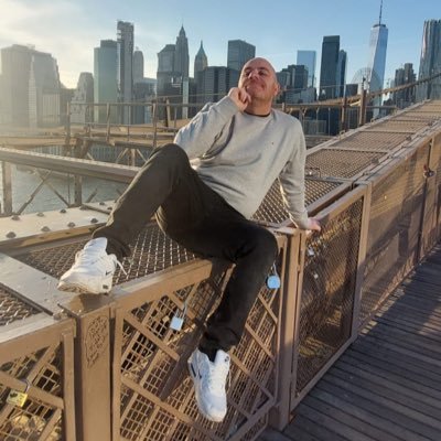 leedumble's profile picture. 