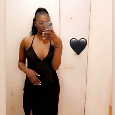 L’éternel est un père🙏 Kongolaise 🇨🇬🇨🇩 1.88 Tall girl 11/07/23 🕊🙏🏾