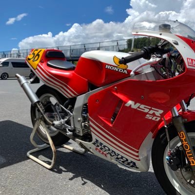 愛車は99年式VTR1000F US仕様 ライダーは62年式 JPN仕様 ♂ ホームコースは鈴鹿ツインサーキット  ごく稀に87NSR50改に乗って名阪スポーツランドに出没します　　無言フォローご容赦ください