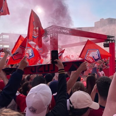 Allez le LOSC ! J’aime beaucoup plus le LOSC que je déteste Lench et pourtant je  ne les supporte pas ces babaches !