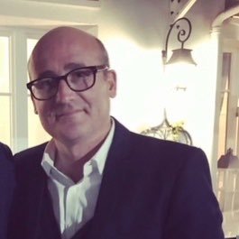 Humble serviteur dans la distribution de la Presse... Originaire de Périgueux... Éduc Rugby au club SAFXV @Nouv_Energie papa qui fait de son mieux…