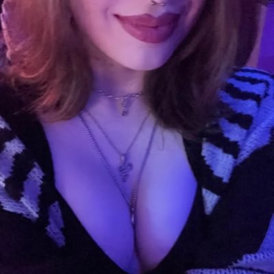 23 she/it 🏳️⚧️🔞🖤 - Sadomasochist - Obedient Hound - Scent and Bodily Fluid Enjoyer - Filthy Gore Slut 🐶💕