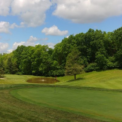 Highland CC is a private country club with an 18-hole golf course, 4 bowling lanes, an Olympic size pool, a beautiful venue for parties, plus so much more.