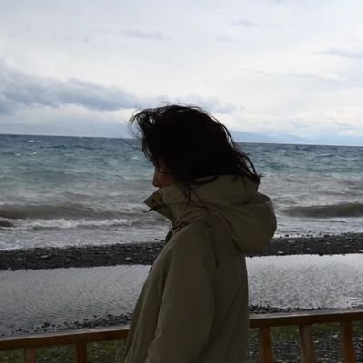 nullfor1's profile picture. 改变源于不变
在这里只需照顾你自己一个人的感受