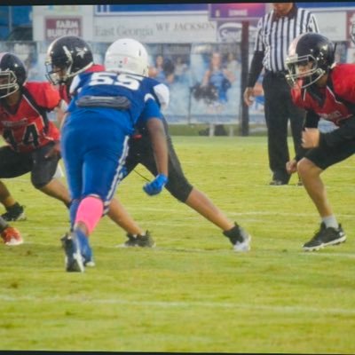 Football 🏈 , OL/DL , 204lbs , HT 5’10 , C/O 2028 derrickdixon2020@gmail.com