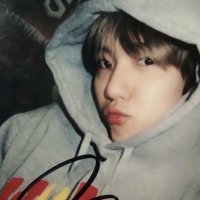 ɪʀ•̀ㅅ•́ 🍉 (@xbaekpil) 's Twitter Profile