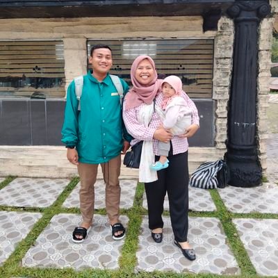 Triyogobagol's profile picture. Cilacap Purwokerto Karawang Jakarta ( Cirebon @Alawiyahami ❤️ Nimasayu Sadara )