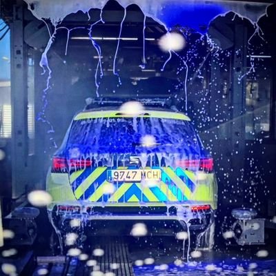 Seguretat pública des del 2001 a la Policia Local. Graduat en Dret. (H+C)xA. Geganter.
+Fets i - Paraules.
Vicesecretari de L'ACCPOLC