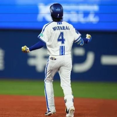 野球好きでDeNAベイスターズ魂！！！！！！！(*^◯^*)番長を胴上げするんだ！今永について語りだしたら止まらない大学時代から鳥肌がたった綺麗なフォームキレ◎球威◎の直球大きいカーブ魔球チェンジアップコントロール抜群球持ち抜群どの球でもカウントとれる三振とれる心は熱く頭は冷静和田杉内クラスの逸材大学１年時に駒大のOB