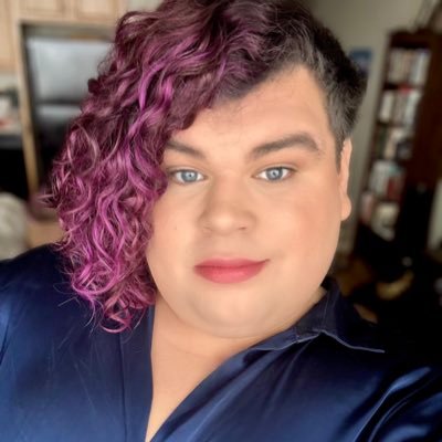 (They/she) Non-binary trans fem content creator. VisionInLilac on Twitch Donate: https://t.co/rNegYs031W Wishlist: https://t.co/TSCBX2WPGj