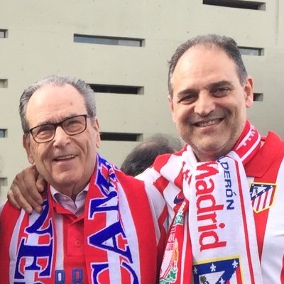 Atlético hasta las cachas, miembro de varios colectivos en rojiblanco. Ad Augusta per Angusta es la vida misma. Todo por la familia, los amigos y el Atleti