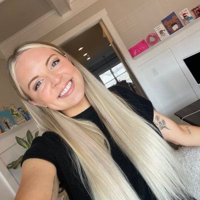 _amberfolger's profile picture. hit shappens ❋ uga fashion alumni