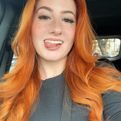 khaleeesicece's profile picture. 