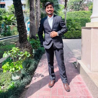 dubey_ram_'s profile picture. Senior Software Engineer and Investor.
Building @niveshmate