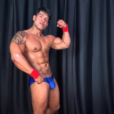 wrestler/creator/. Contact me for pvt match details or for custom fetish videos . I Do Collabs Dm me. https://t.co/hQJjIdFXJl  🤼🔞