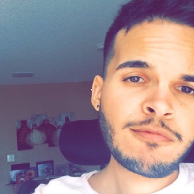 Luis | 30 | PuertoRican 🇵🇷 | Florida 🌴| Gaymer | #Beyoncé is life | SMA Type 2 👨🏻‍🦼| He/They | ♎️ | Taken @clint_lyttle 👬🏻🪐👨🏻‍🦼🤍