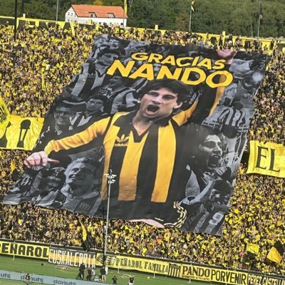 De Peñarol en todo. Fundamentalista del asado, del mate y de la siesta.