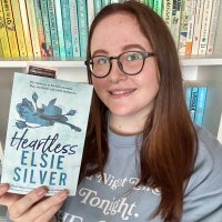 emily 🍂 - Book Blogger (@bookswithemily) 's Twitter Profile Photo