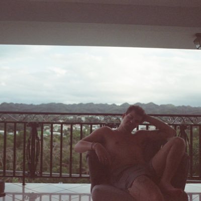 axelsvexation's profile picture. voila