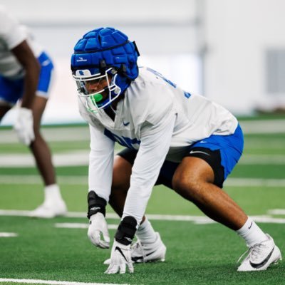 DL  @UKFootball