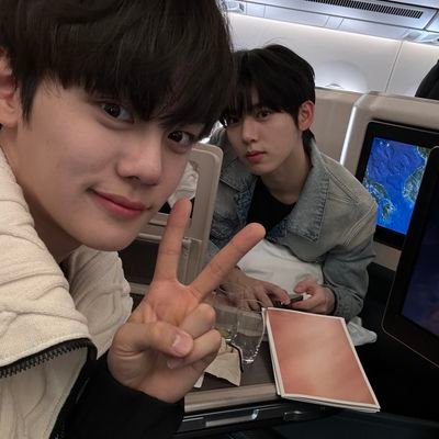 kongddakzlover's profile picture. ─ for ZB1 #GYUVIN & #YUJIN