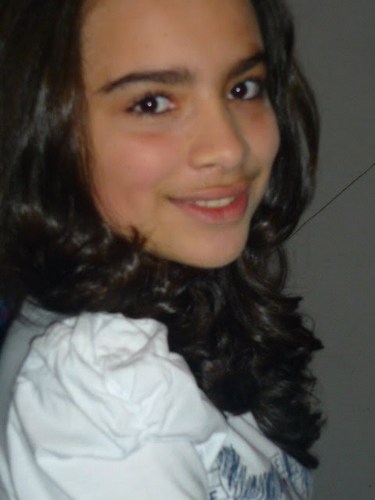 Fabiana Nepomuceno, 13 anos, santista, escorpiana, carinhosa, companheira, eletrica..... Quer saber mais. Follow-me :