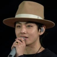 thv's bae🪐⁷ (@ashuxedits) 's Twitter Profile Photo