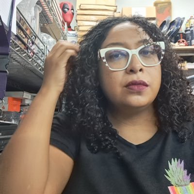 vane_medrano's profile picture. 