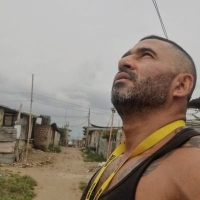 Abogado Especializado en Cultura de Paz Y Derecho Internacional Humanitario.
Fundador de CONCIENCIA E IDENTIDAD,mas de 20 años de trayectoria. 
Líder.