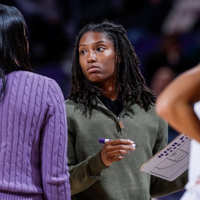 Assistant Coach/Player Development @HPUWBB | 1% 🔋