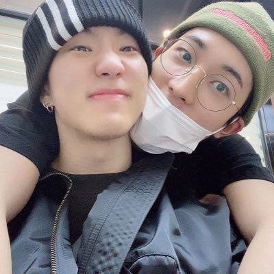 snwulvrsclub's profile picture. seventeen my besties