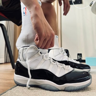 wang0374741375's profile picture. 看好简介再私信！只有这一个号！不接推广！北方直男s，有女朋友，🏀🏸🏐48码，190cm85kg，出yw、定制，墨迹勿扰！关注列表男的是互关，那些无脑的神经病别在我这找存在感，写得很明白不信别来犯贱！