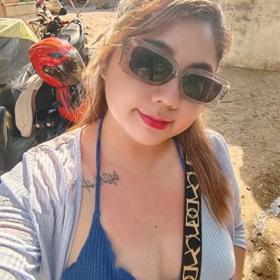 Live without regrets. Whatever will be, will be. Follow me ;) Insta/twitter/skype : Lyyccee Facebook: https://t.co/MIIghCniJe