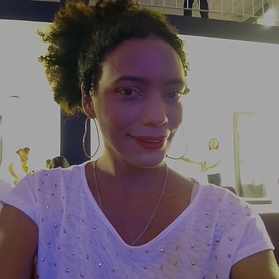 Rosanegrette28's profile picture. 