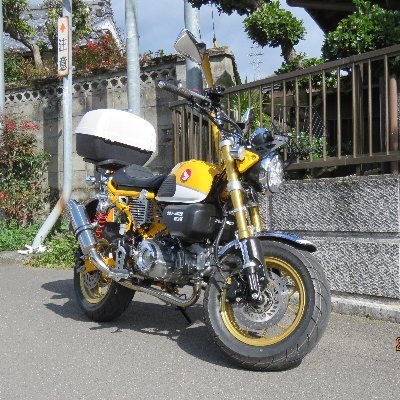 昭和生まれのチョイ悪じじぃです。バイク垢で納車されました。という方はささやかですがイイネをつけさせていただきます。納車しましたという方にはイイネをつけません。ただしバイク屋さんや車屋さんが納車しました。という場合はイイネつけさせていただきます。VFR750Kとモンキー125に乗っています。