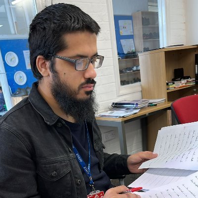 Between two worlds- Secondary English Teacher @alhikmahboys - Aspiring Researcher in Islamic Studies