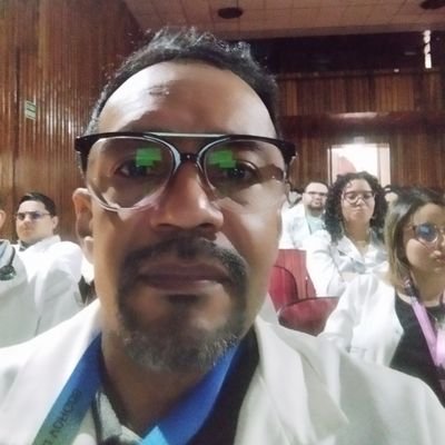 Médico Internista y Cardiólogo.
Director de la Escuela de Medicina José María Vargas, UCV. 
Educación médica, TICs y estrategias de instrucción.
CMLH. Guatire.